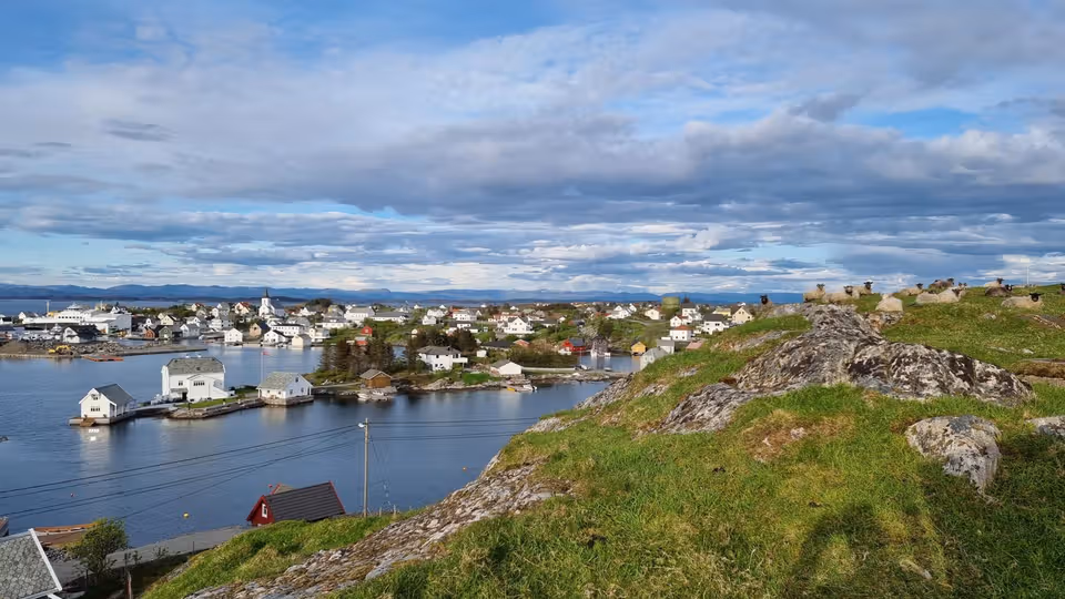 Fedje, Hellisøy fyr & Uttoska