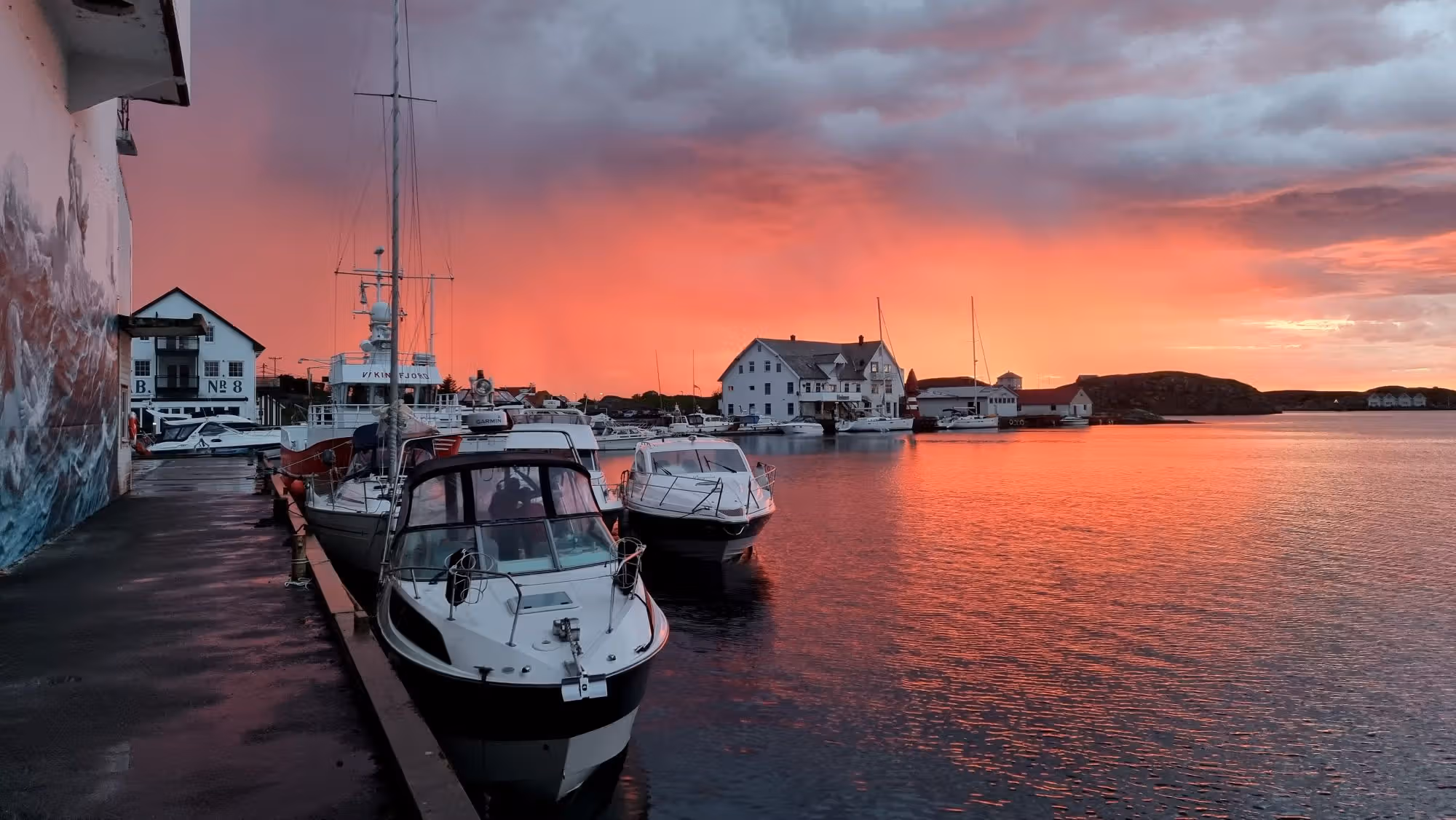 Fedje, Hellisøy fyr & Uttoska