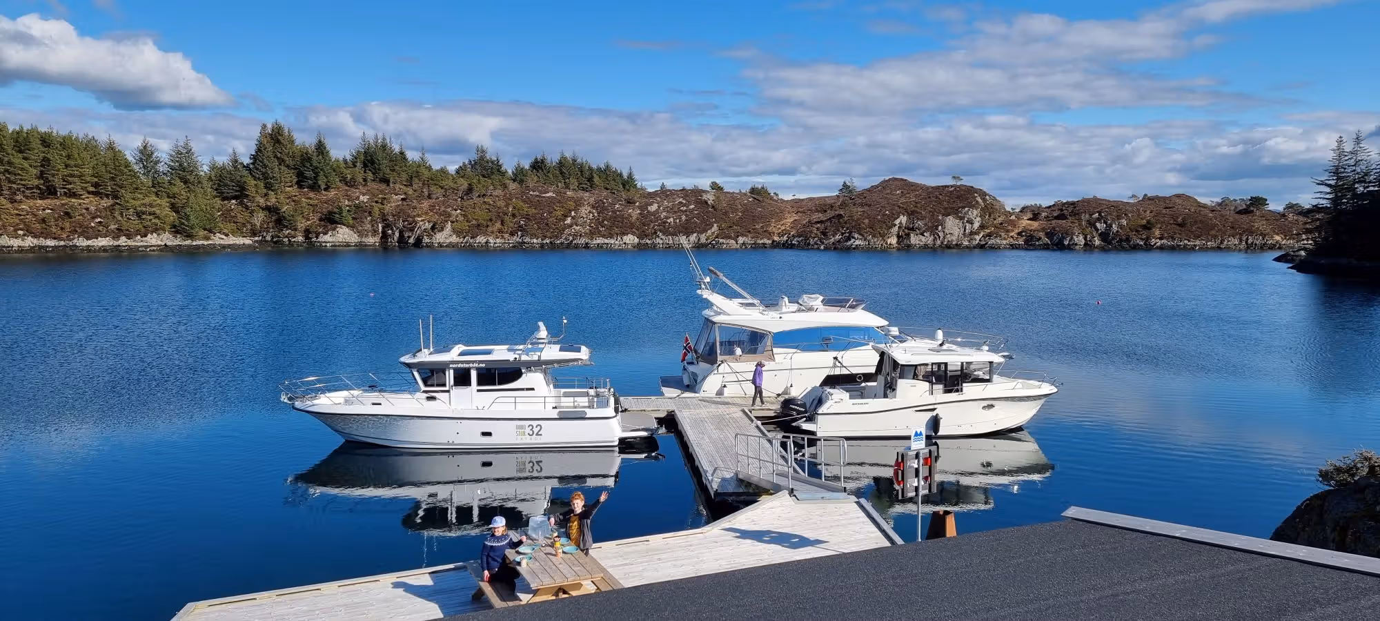 Fedje, Hellisøy fyr & Uttoska