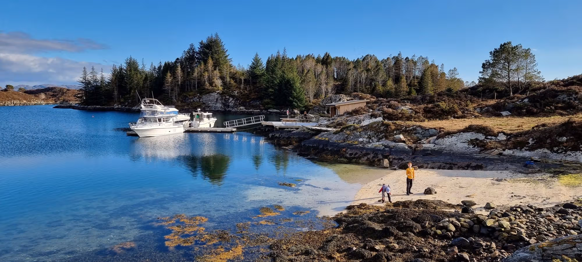 Fedje, Hellisøy fyr & Uttoska