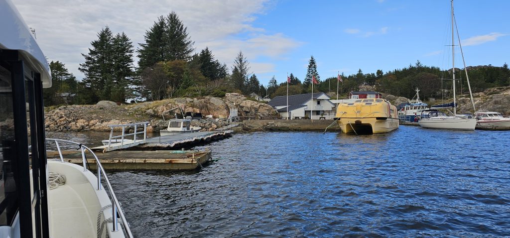 Hjeltefjorden privatcruise og ole (17)