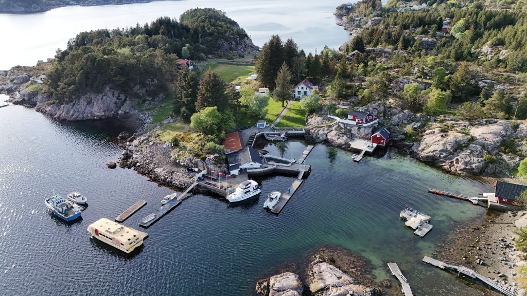 Hjeltefjorden privatcruise og ole (19)